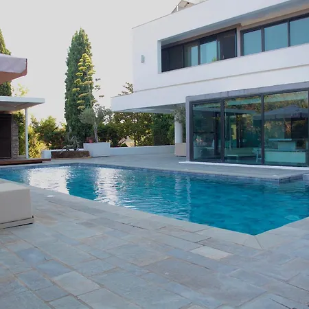 Willa Luxury Christina